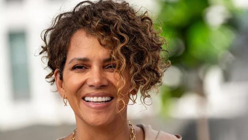 halle berry movies and net worth
